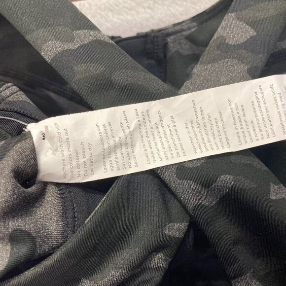 NWT Fabletics Ella High Support Zip Front Sports Bra Small S Black Gray Camo - Picture 9 of 10